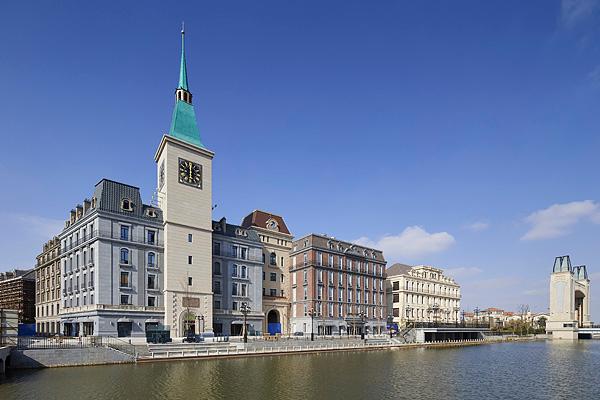 绿地长岛别墅风貌区工地